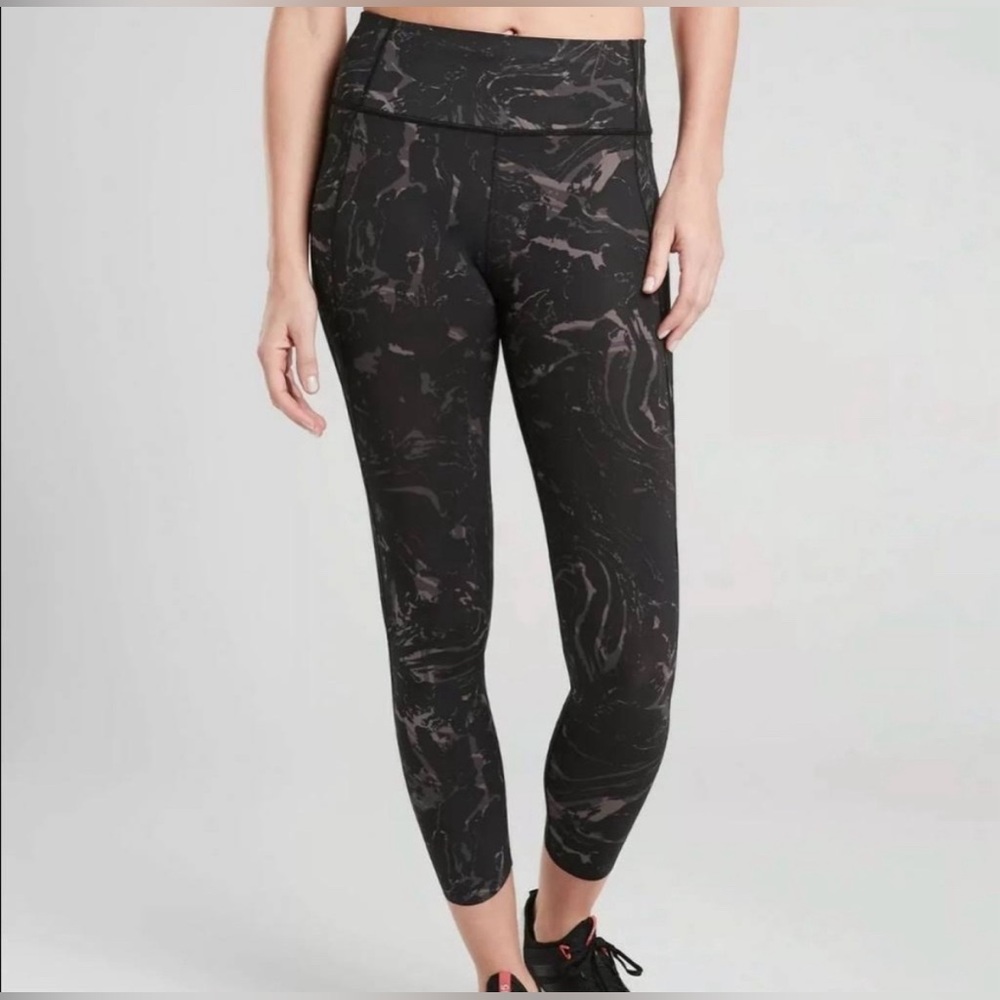 Athleta Velocity Marble 7/8 Tight - Marble Black - Size S